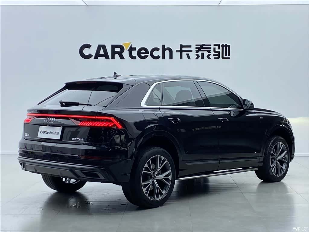 Audi Q8, 2022 3