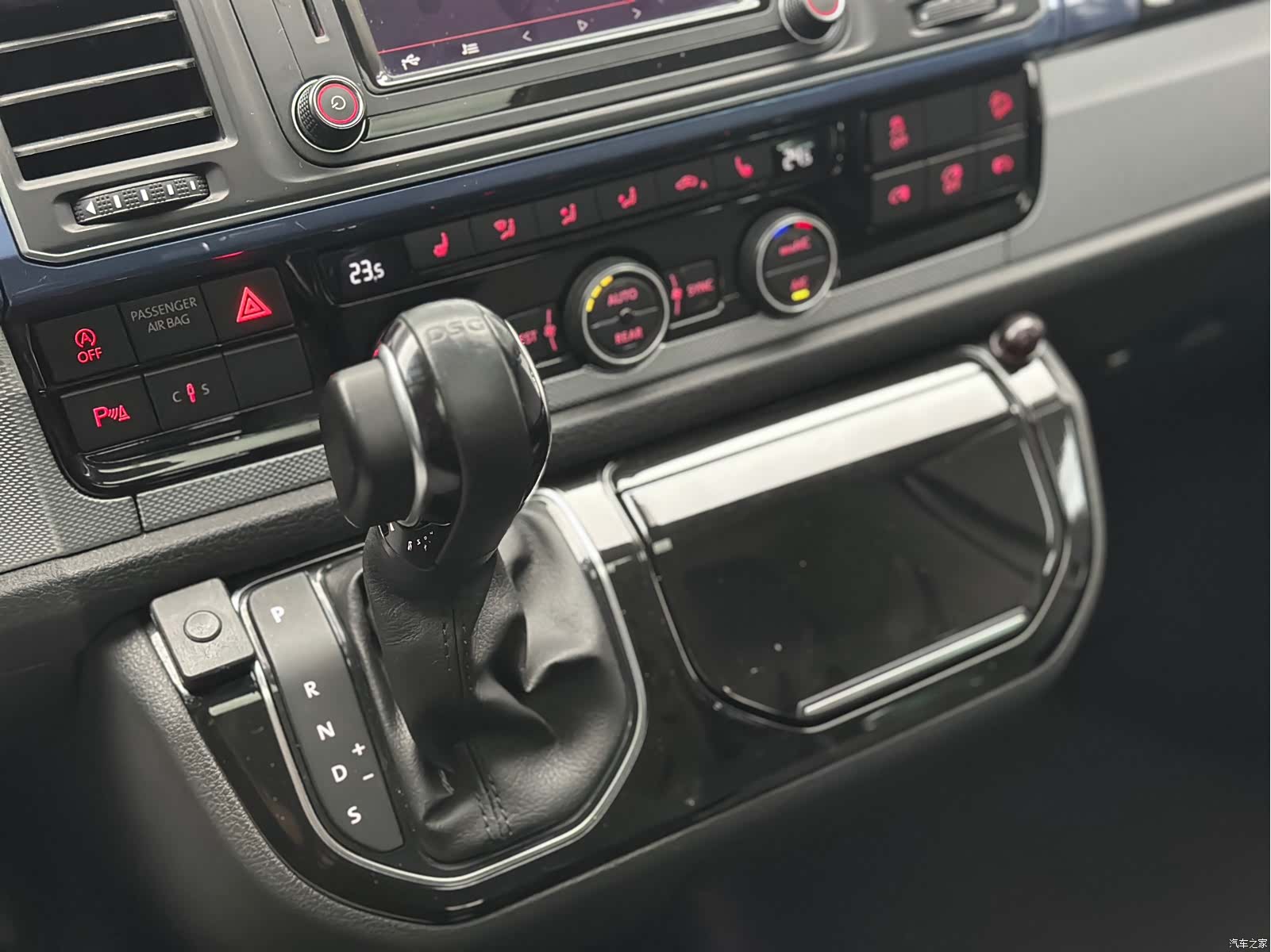 Volkswagen 7, 2018 25