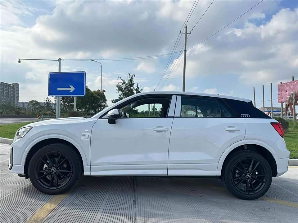 Audi Q2L