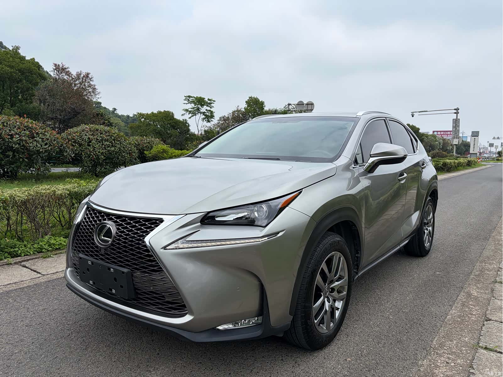 Lexus NX, 2017 1