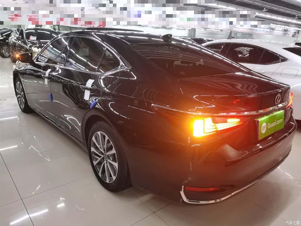 Lexus ES, 2023 23