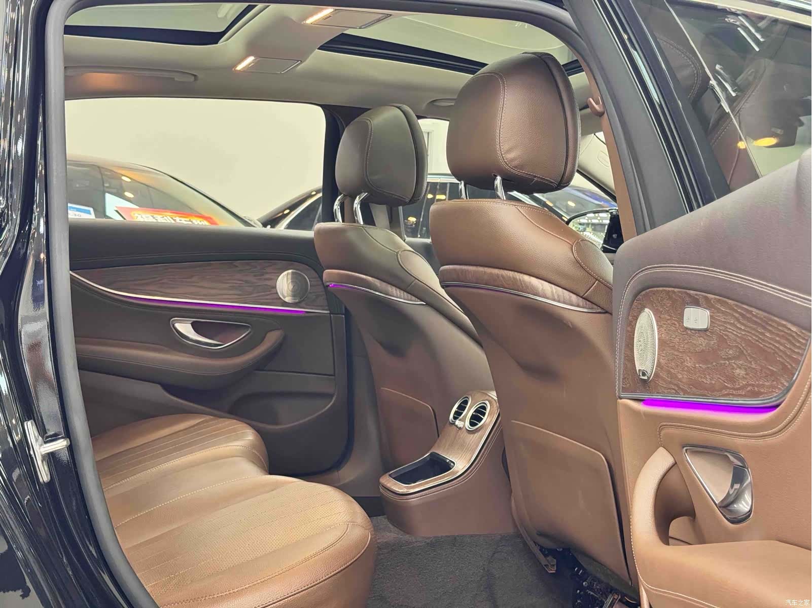 Mercedes-Benz E-Class, 2022 14