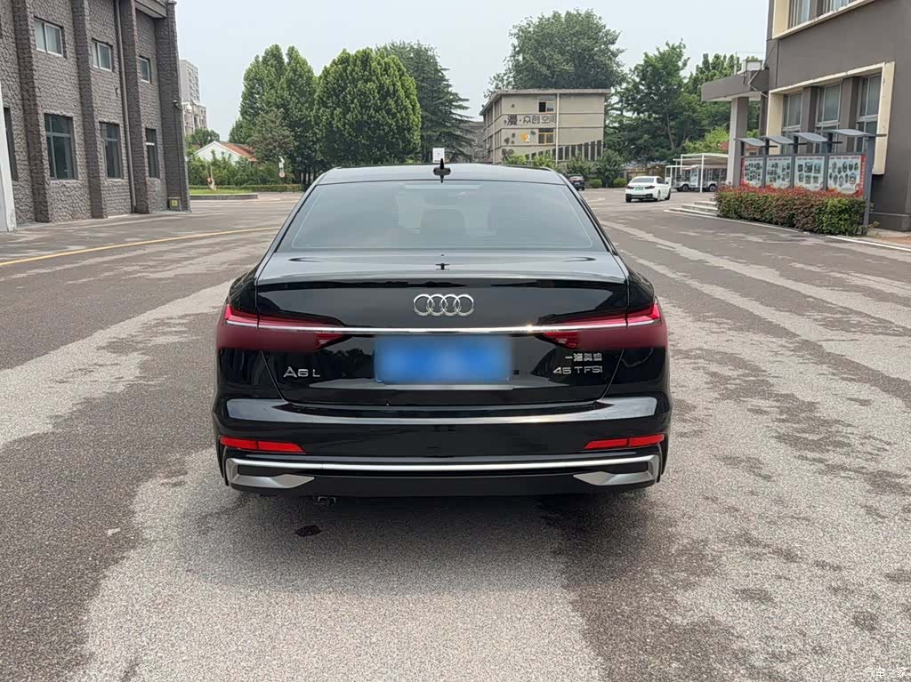Audi A6L, 2019 все фото