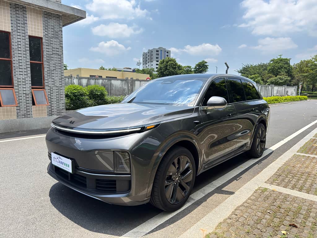 Li Auto L8