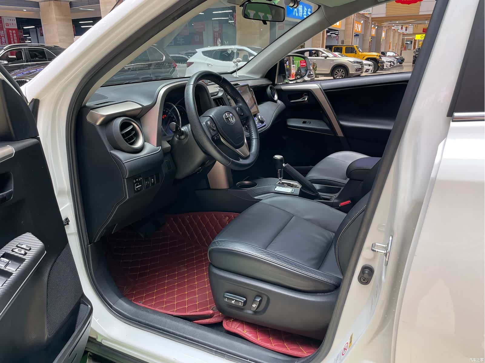 Toyota RAV4, 2014 15