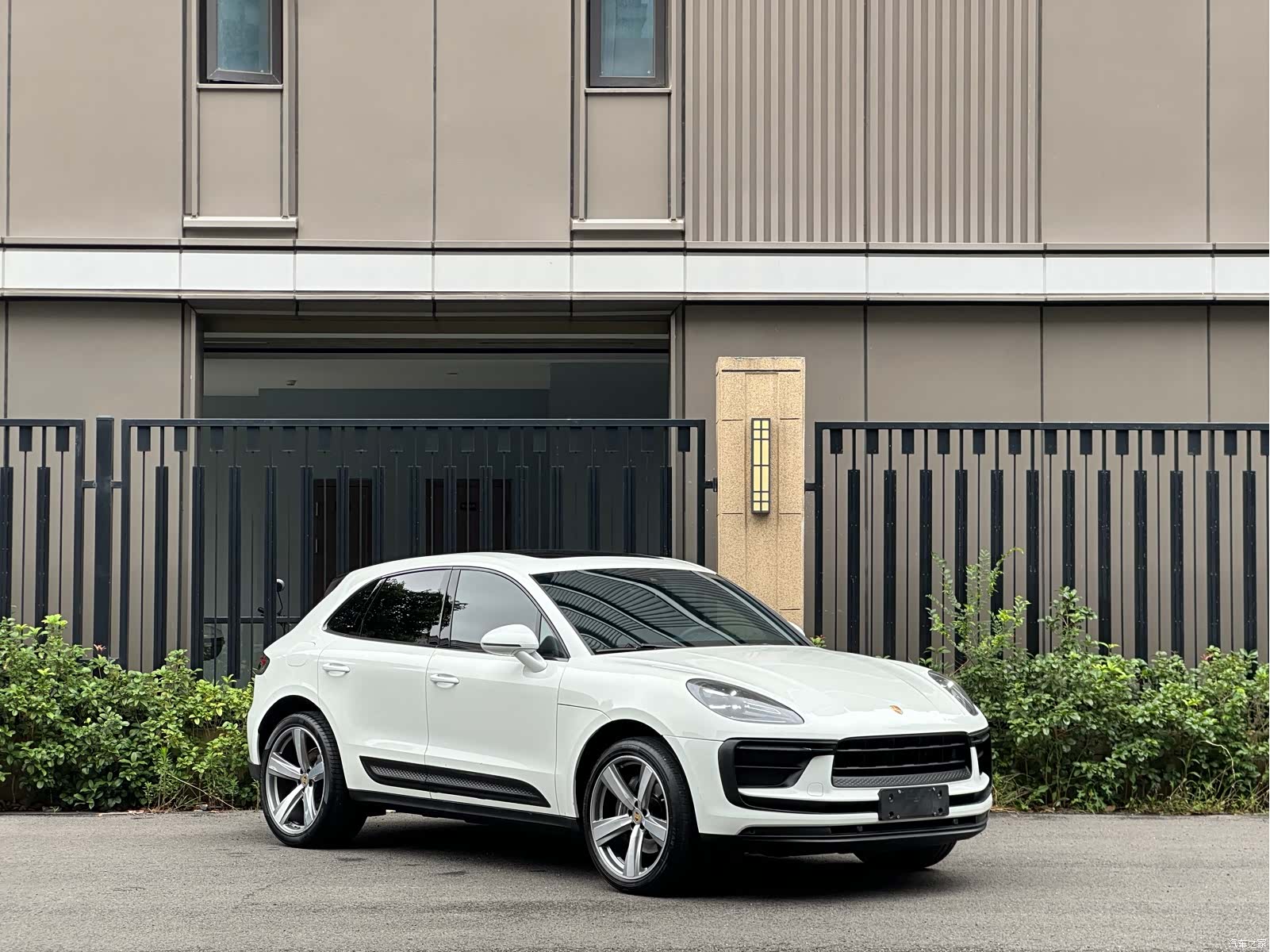 Porsche Macan, 2023 3