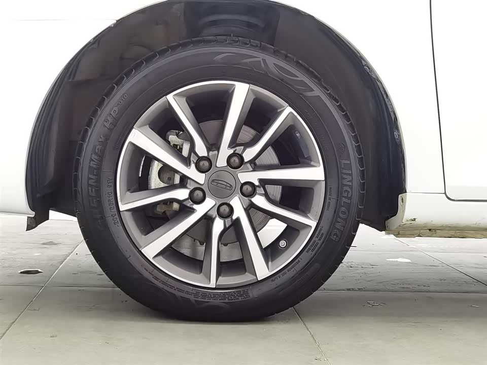 Geely Emgrand Geely Emgrand