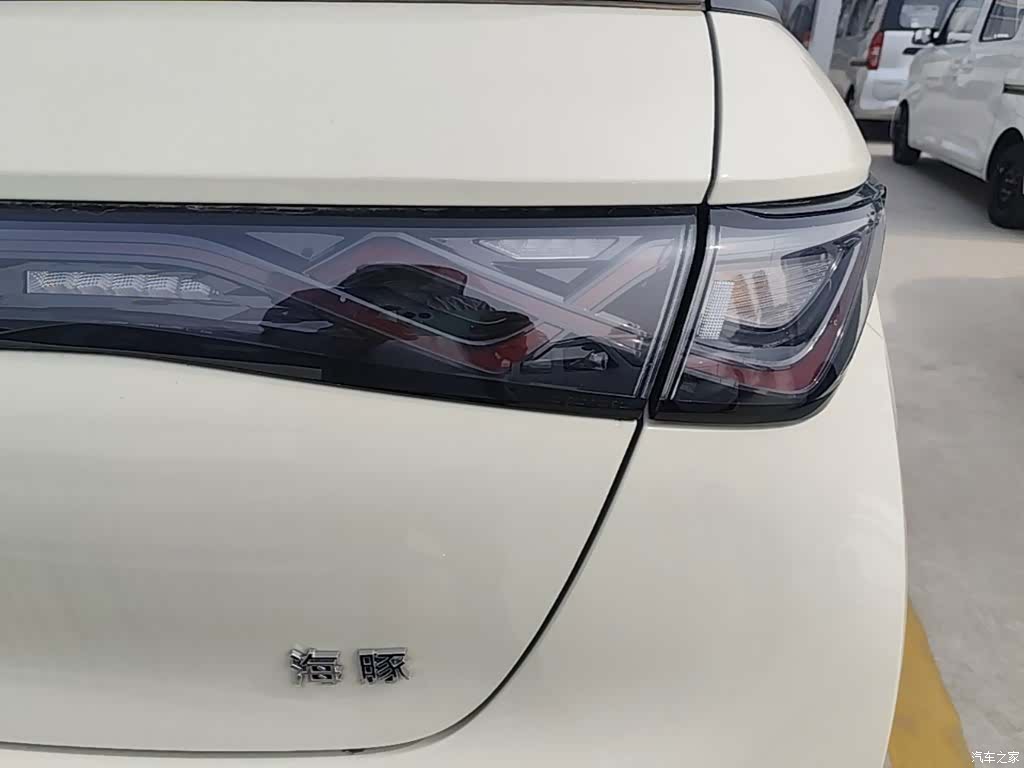 BYD Dolphin, 2026 8