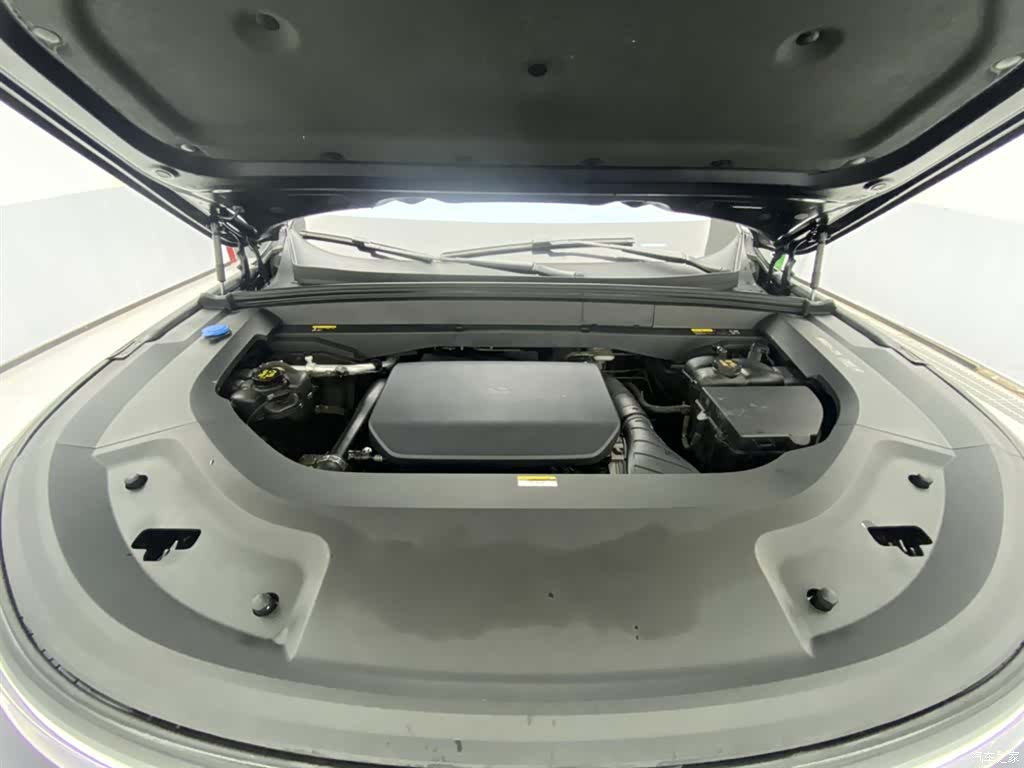 Li Auto L9, 2023 12