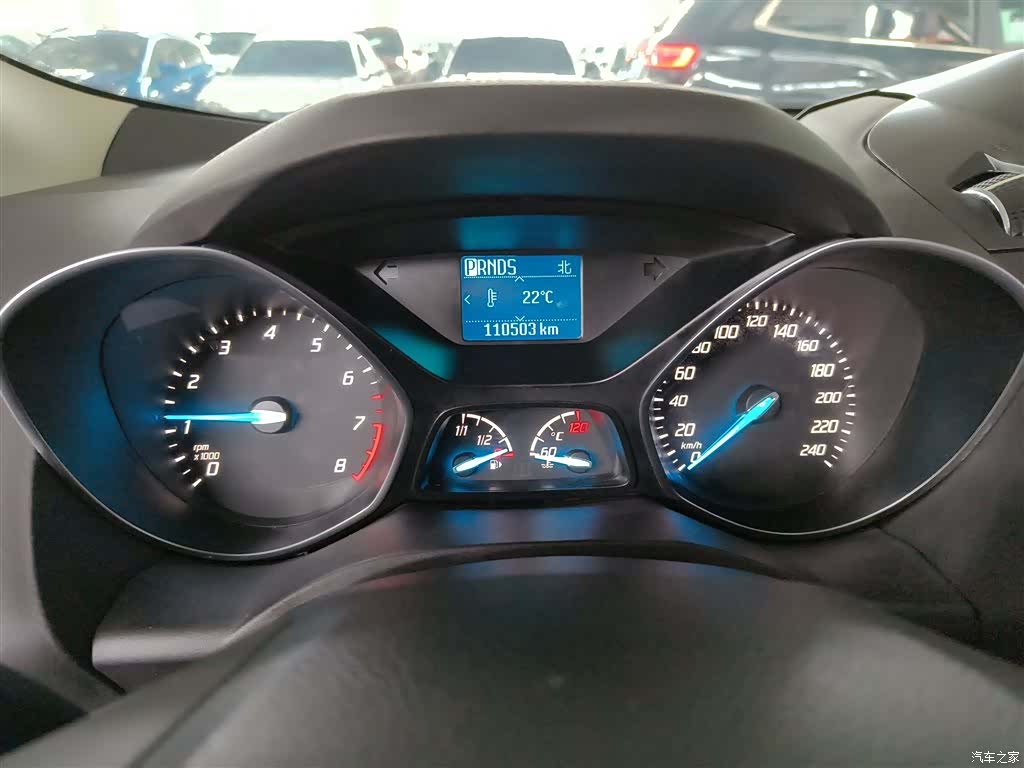 Ford Kuga, 2016 12
