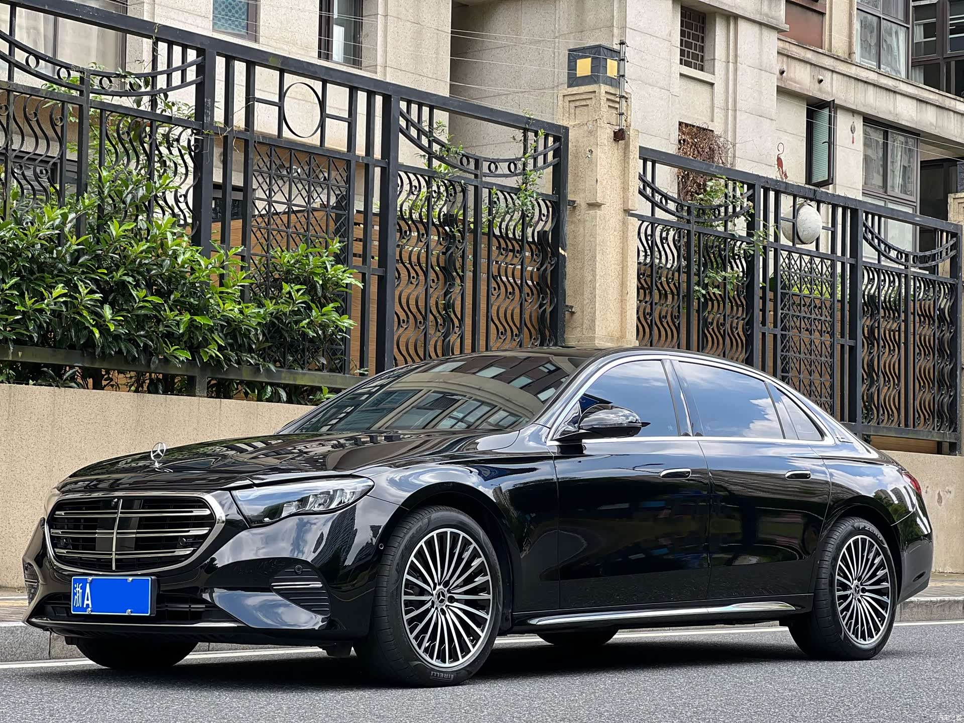Mercedes-Benz E-Class, 2024 1