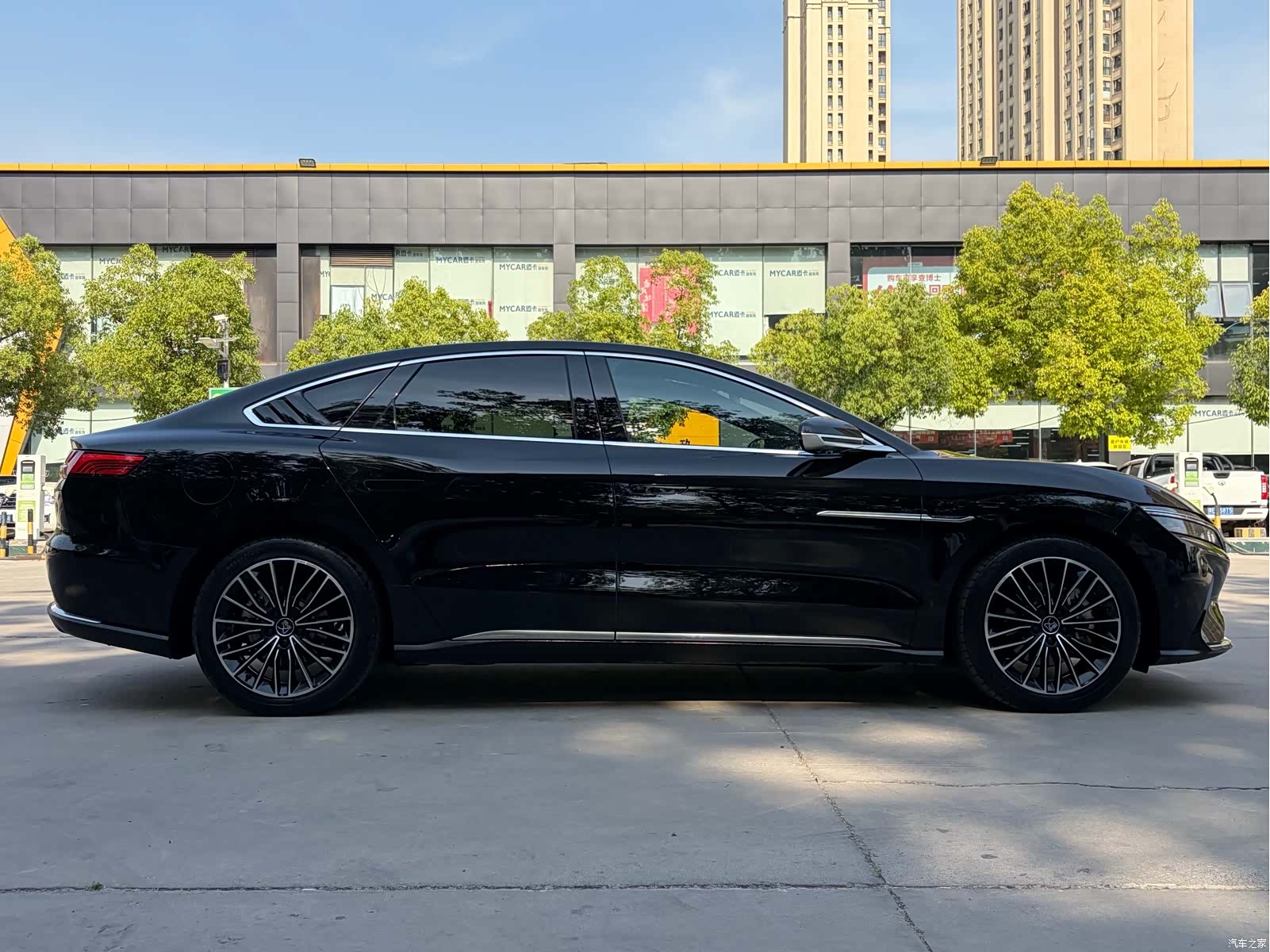 BYD Han, 2022 8
