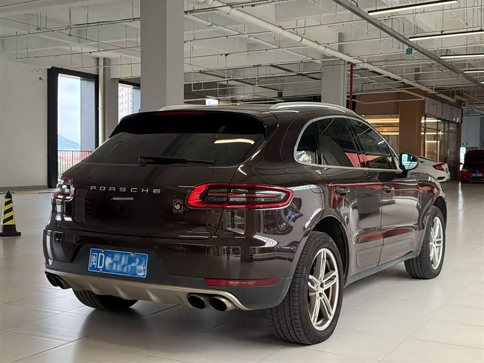 Porsche Macan