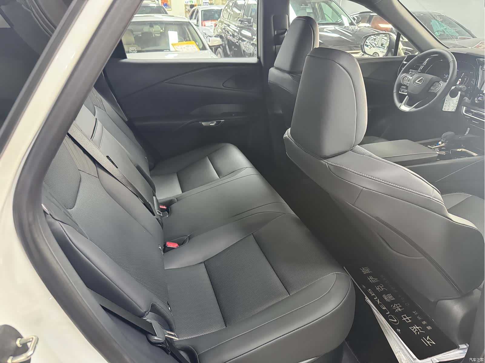 Lexus RX, 2026 7