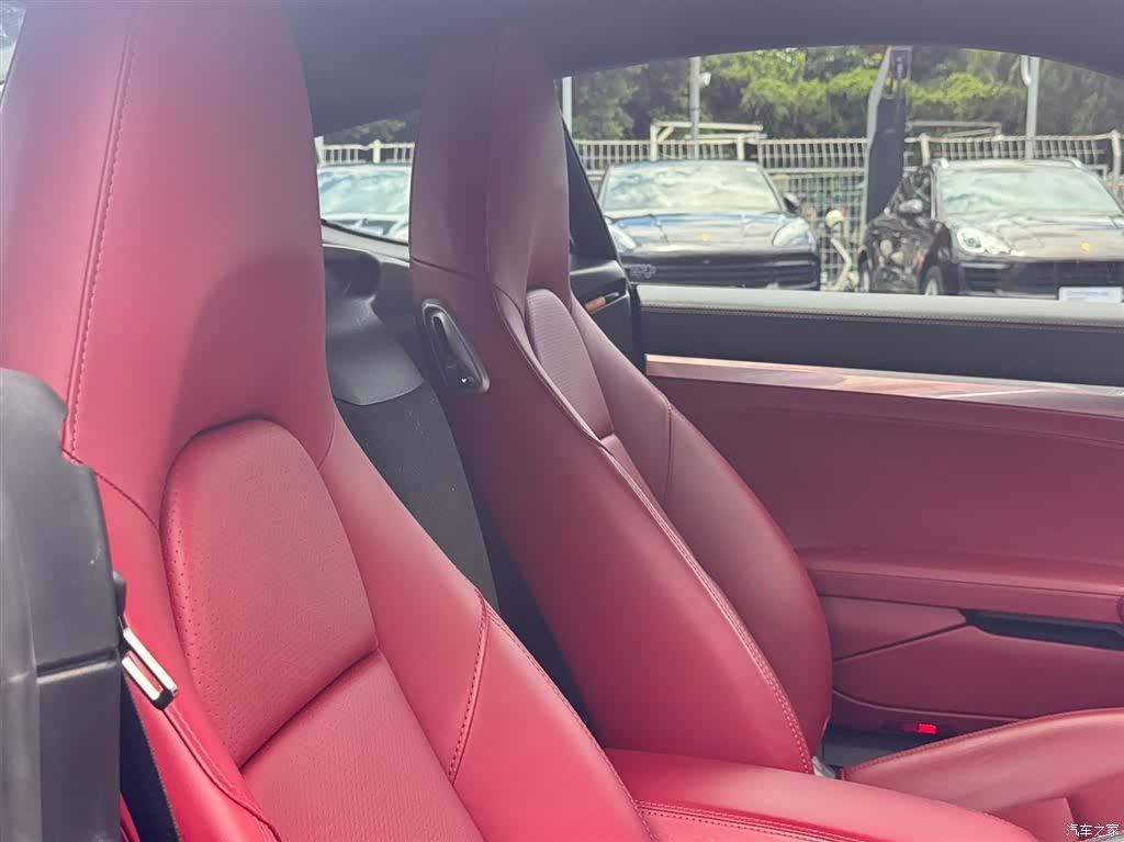 Porsche Cayman, 2020 10