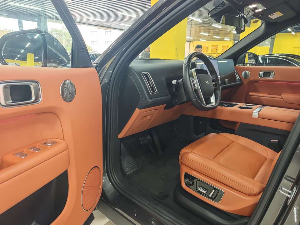 Li Auto Ideal L8