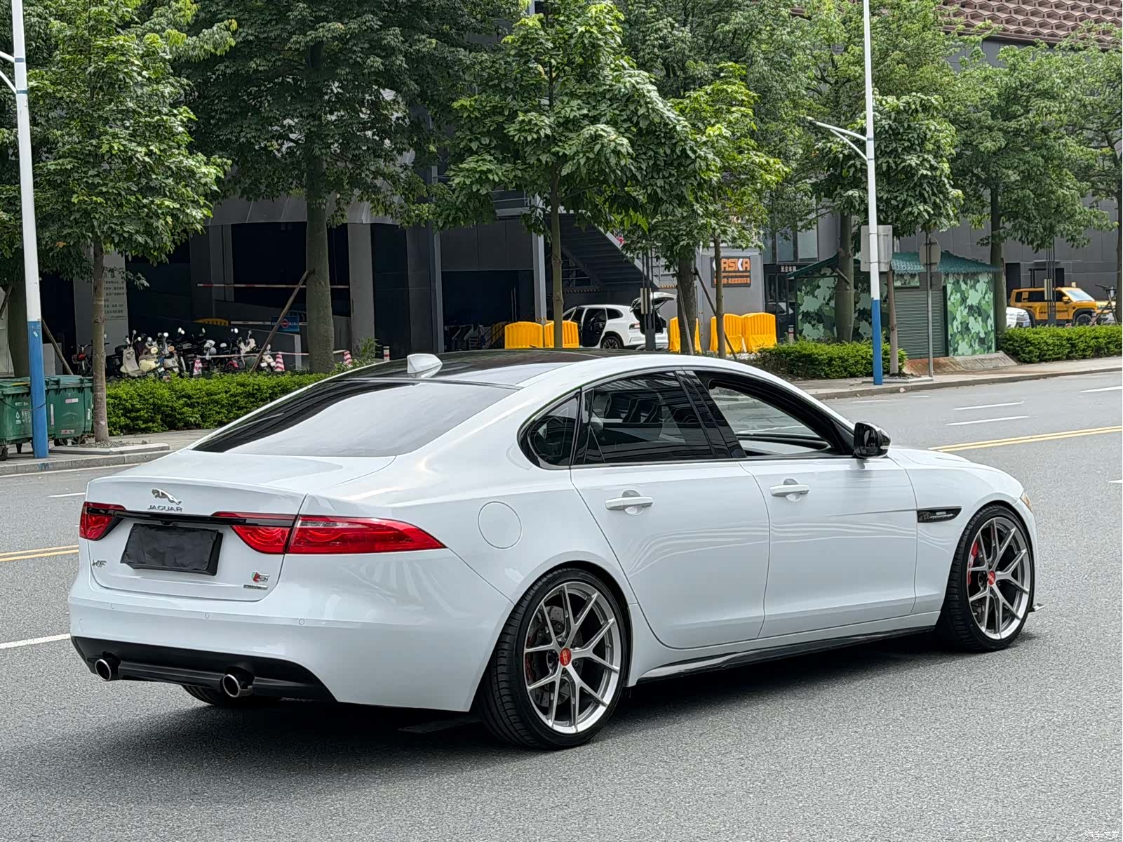 Jaguar XF, 2017 6