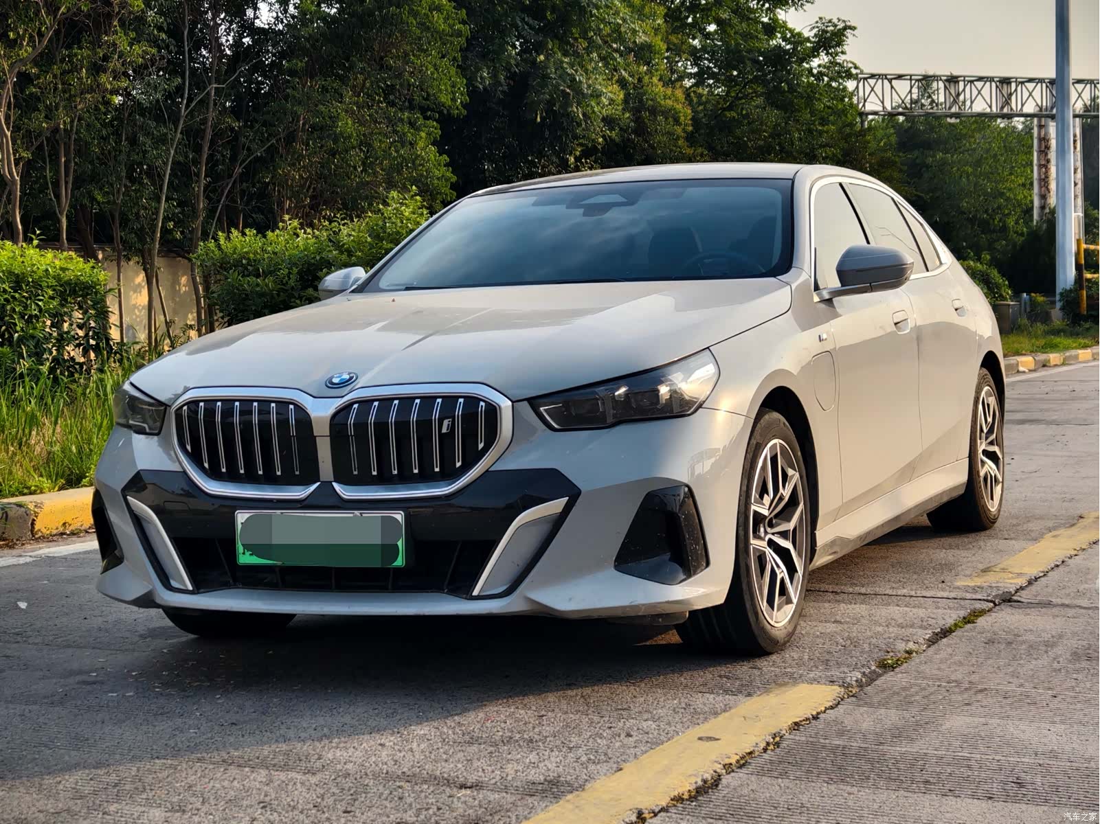 BMW i5, 2024 1