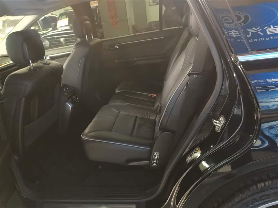 Mercedes-Benz R-class