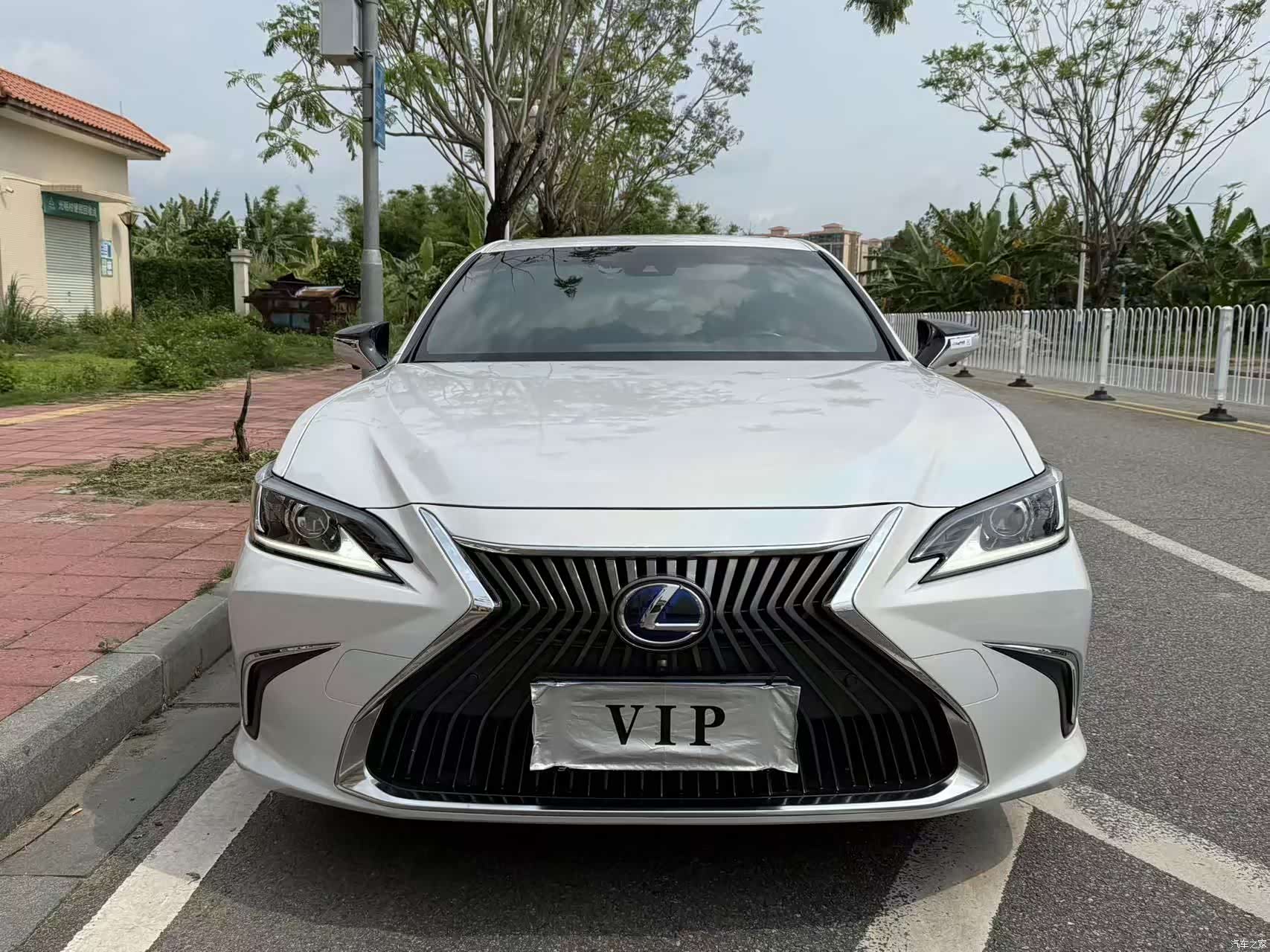 Lexus ES, 2019 3