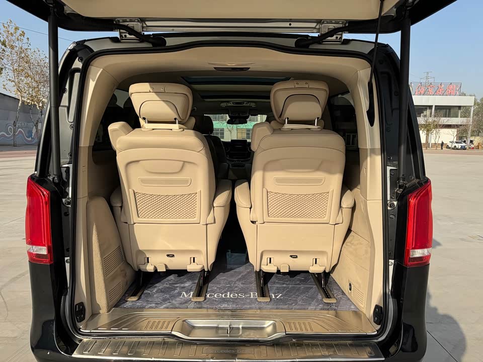 Mercedes-Benz V-class