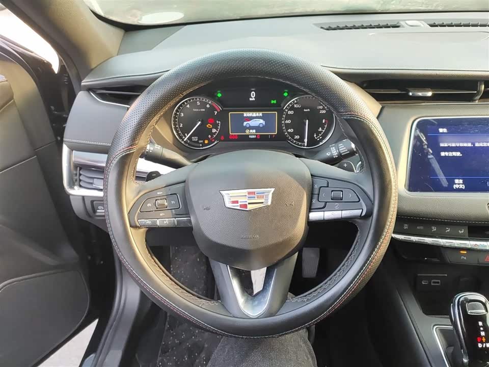 Cadillac XT4