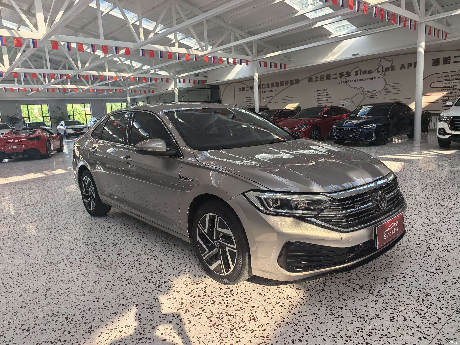 Volkswagen Sagitar, 2023 3