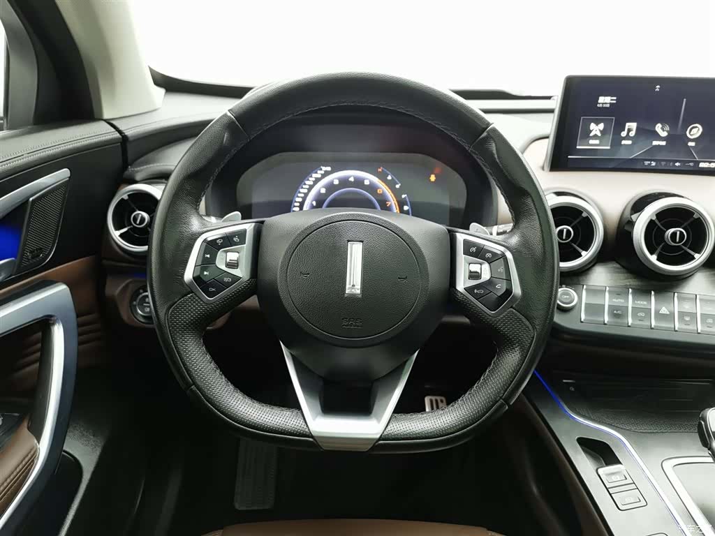 WEY VV7, 2019 11
