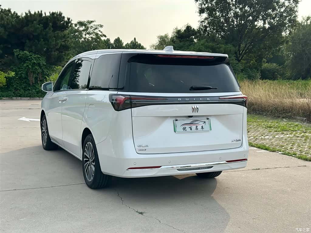 Buick GL8, 2025 4