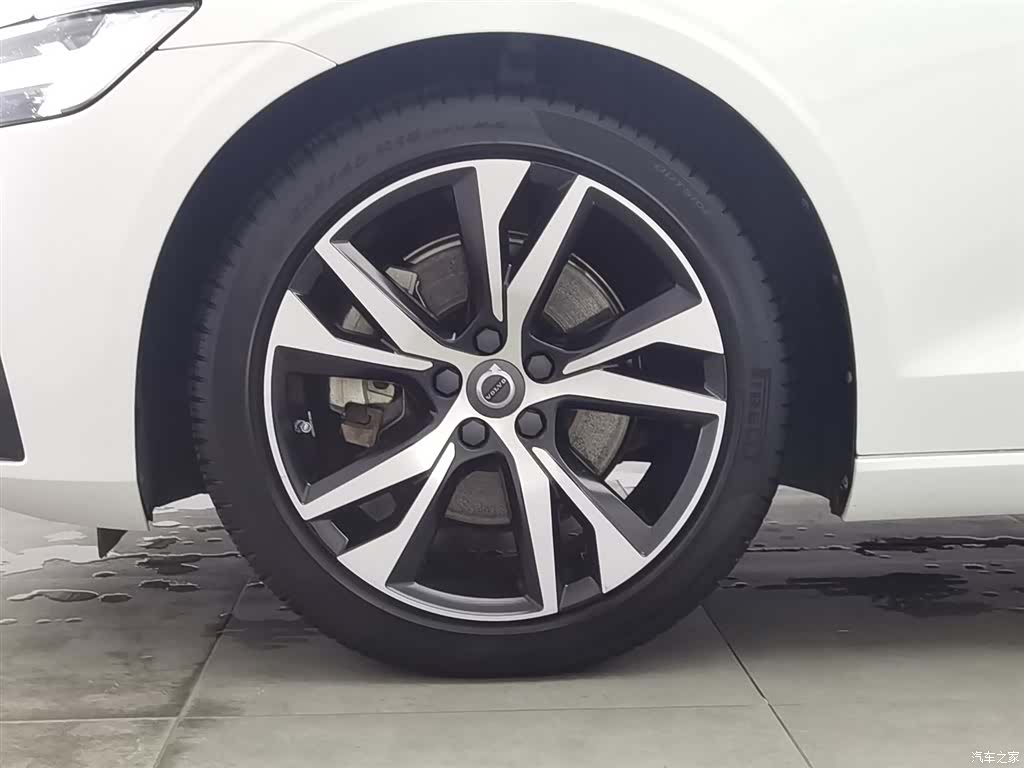 Volvo V60, 2020 17