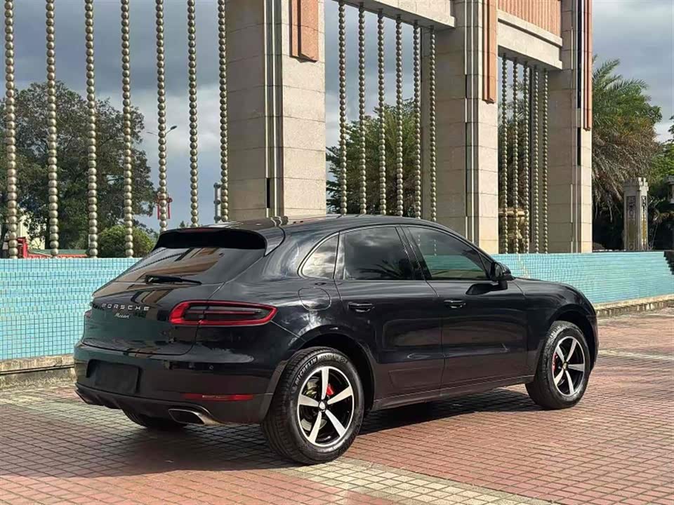 Porsche Macan