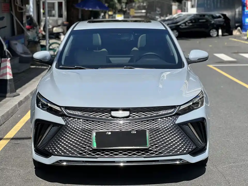 Geely Emgrand L HiP Geely Emgrand L HiP