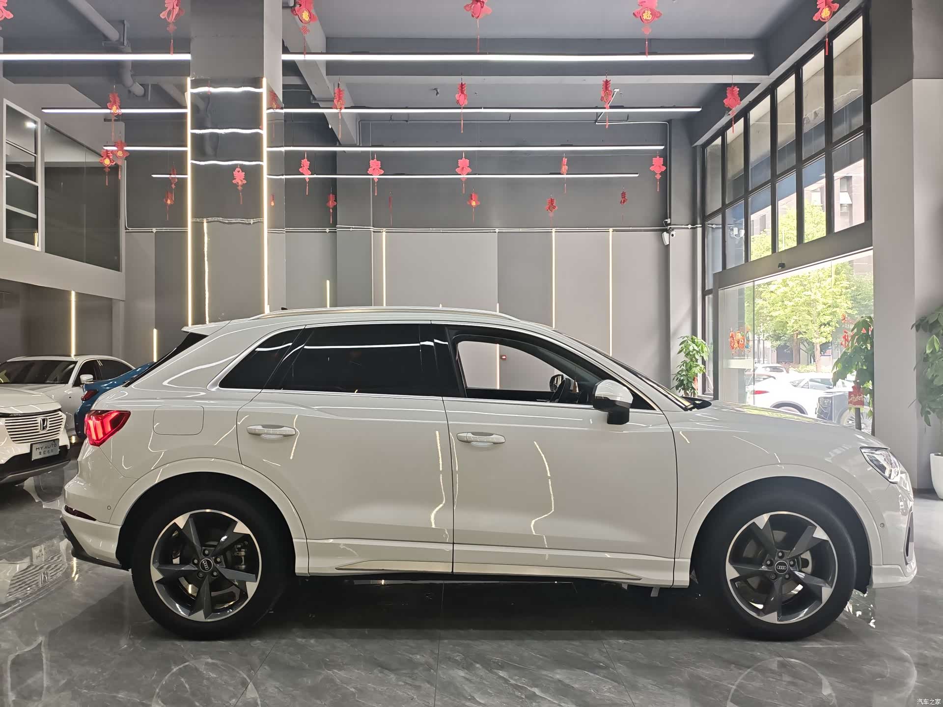 Audi Q3, 2022 4