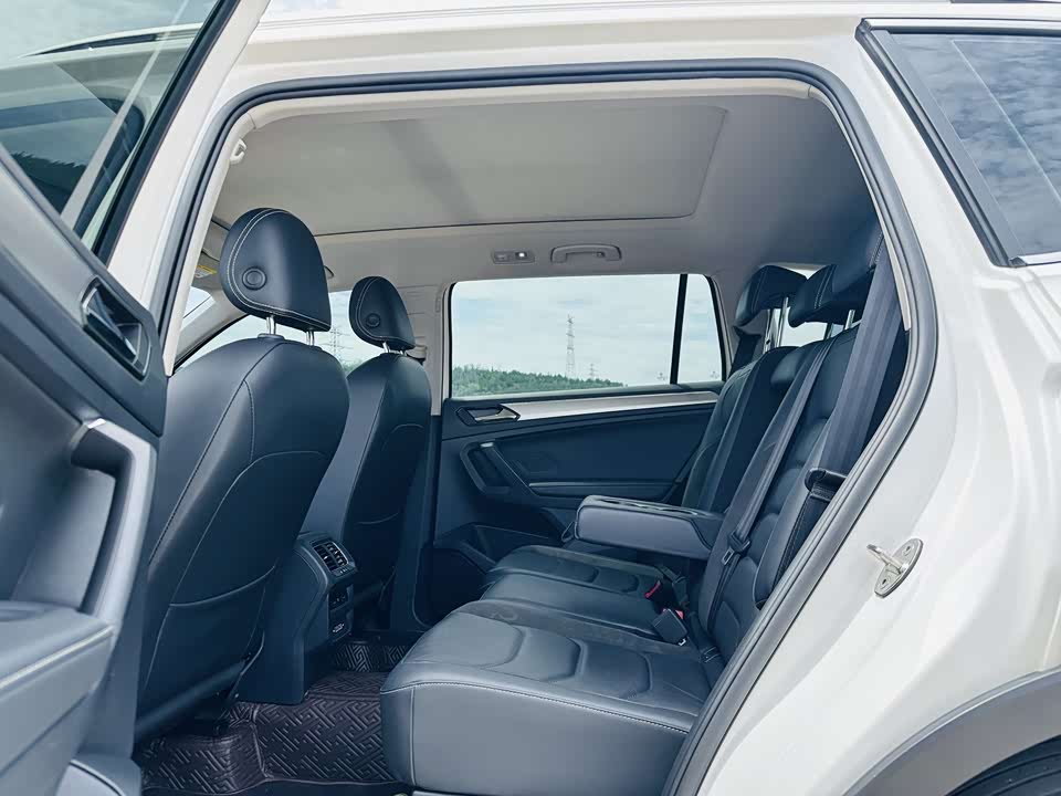Volkswagen Tiguan L Volkswagen Tiguan L