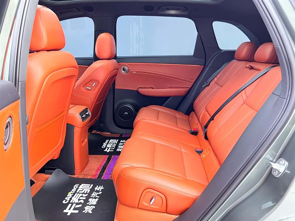 Hongqi HS6, 2026 17
