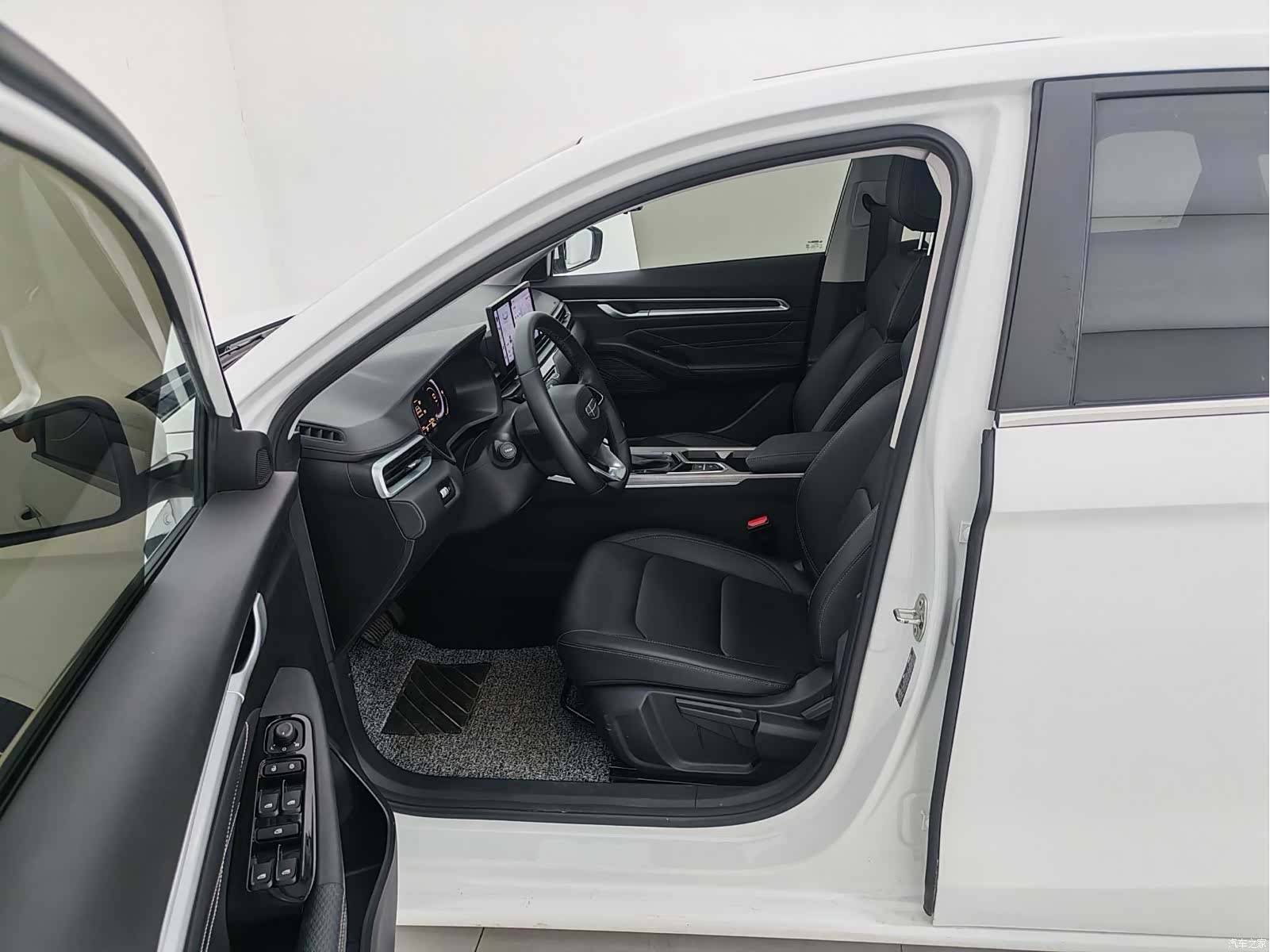 Geely Emgrand, 2024 все фото