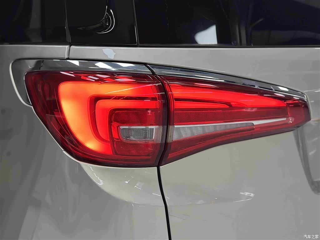 Buick GL8, 2017 8