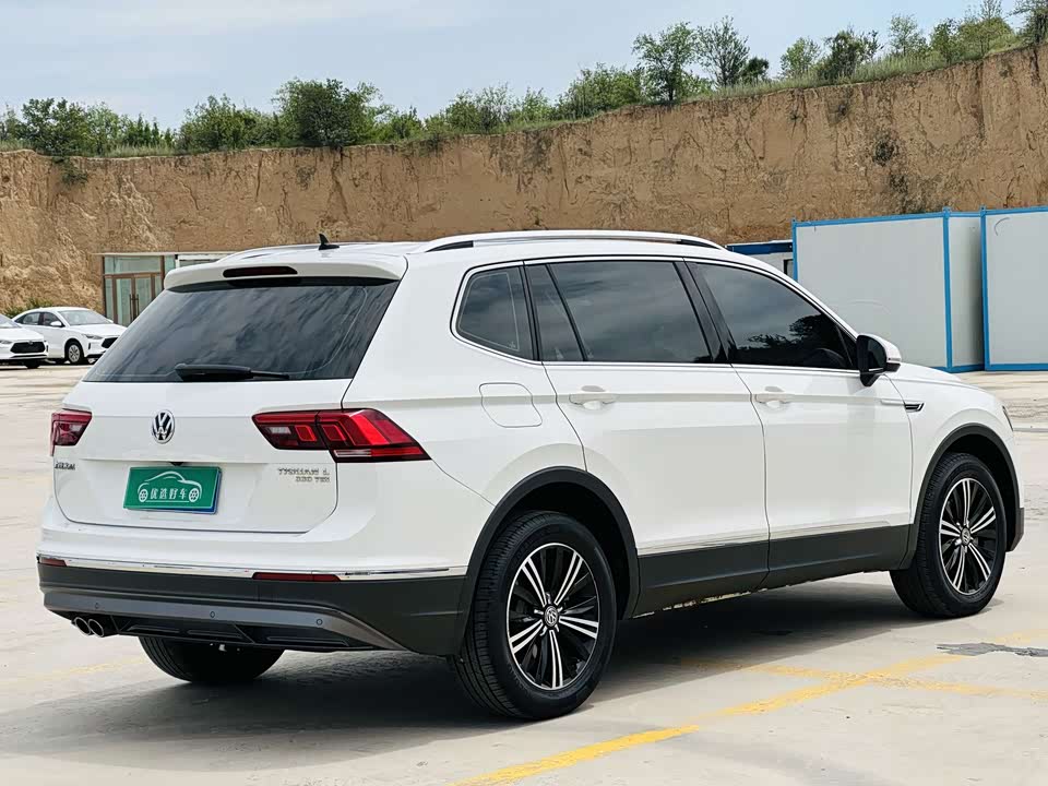 Volkswagen Tiguan L Volkswagen Tiguan L