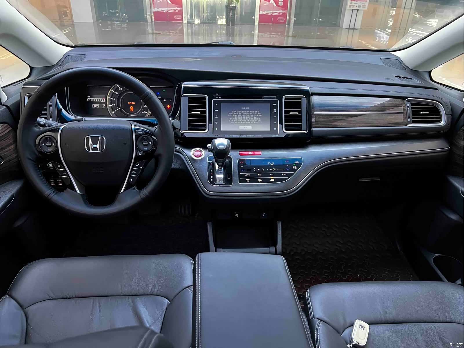 Honda Elysion, 2018 8
