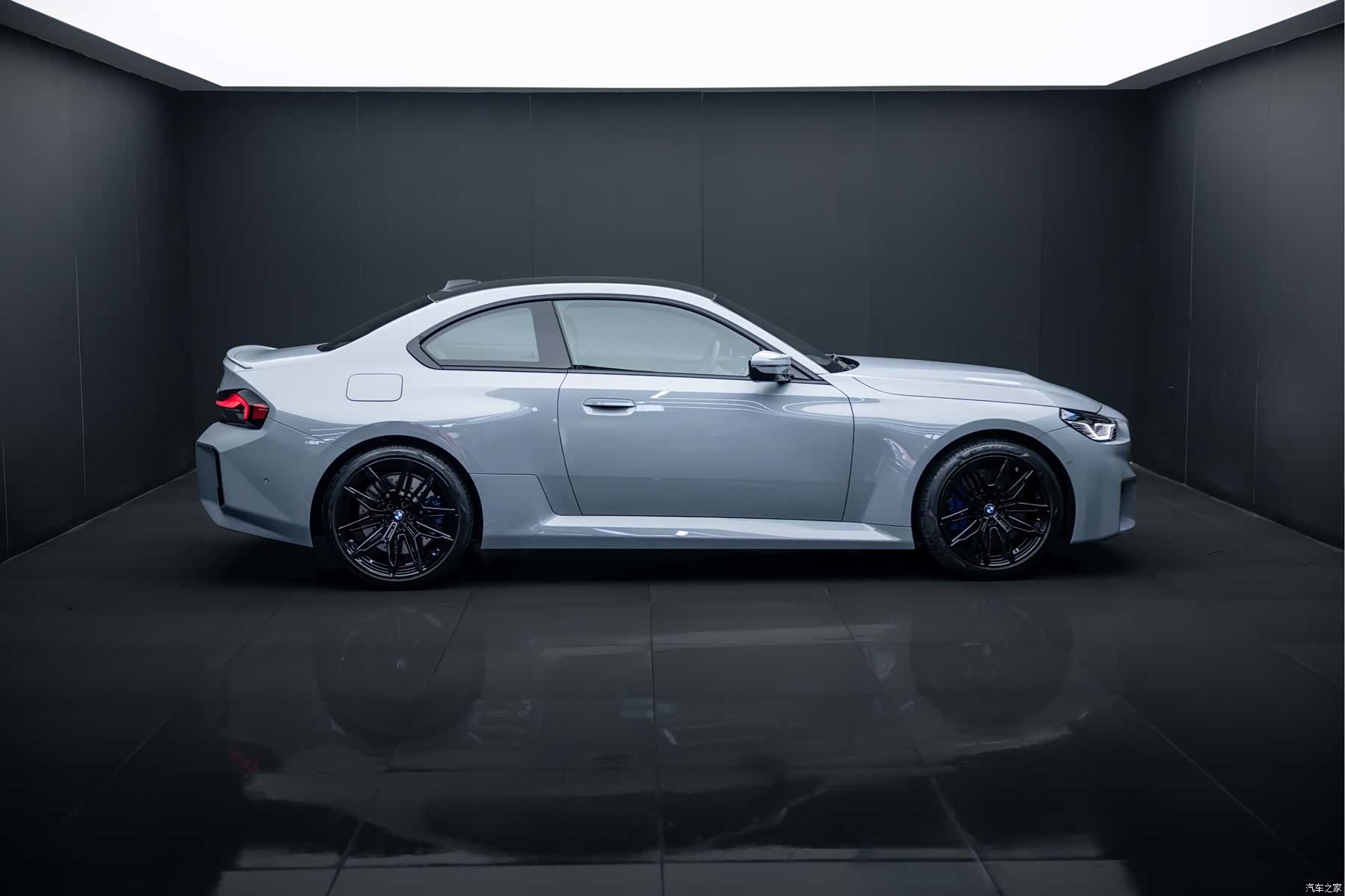 BMW M2, 2026 4