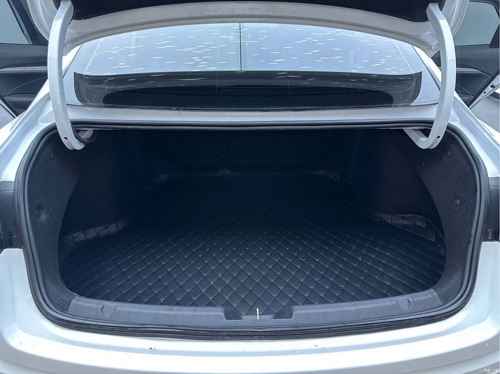 Geely Preface, 2022 19