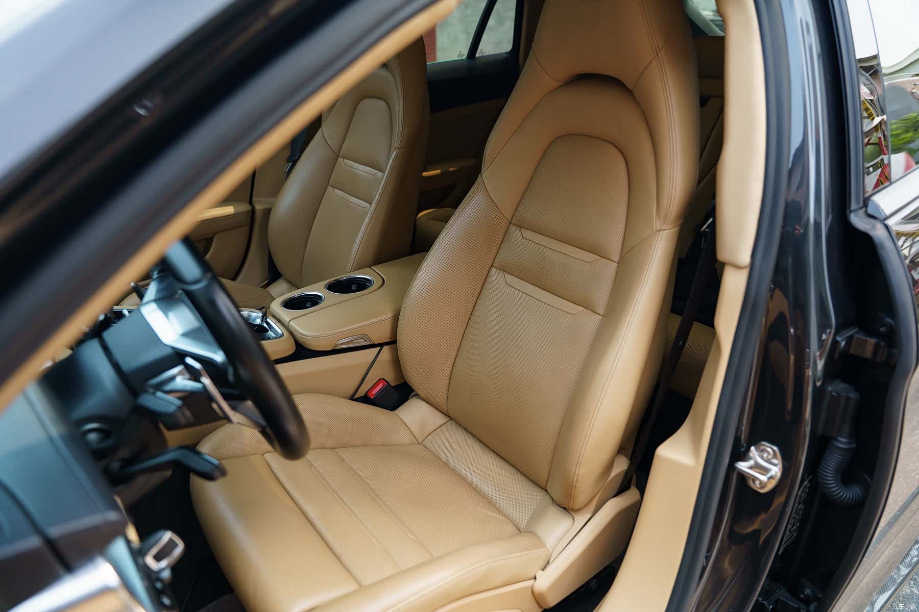 Porsche Panamera, 2018 9