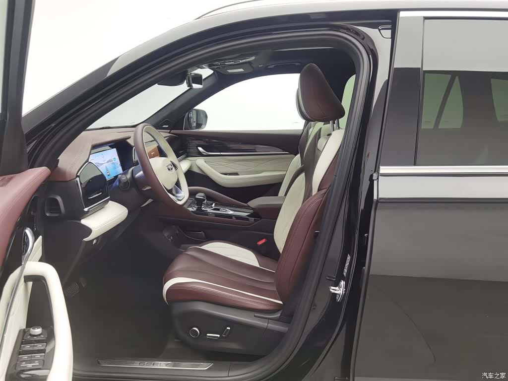 Geely Xingyue L, 2022 10