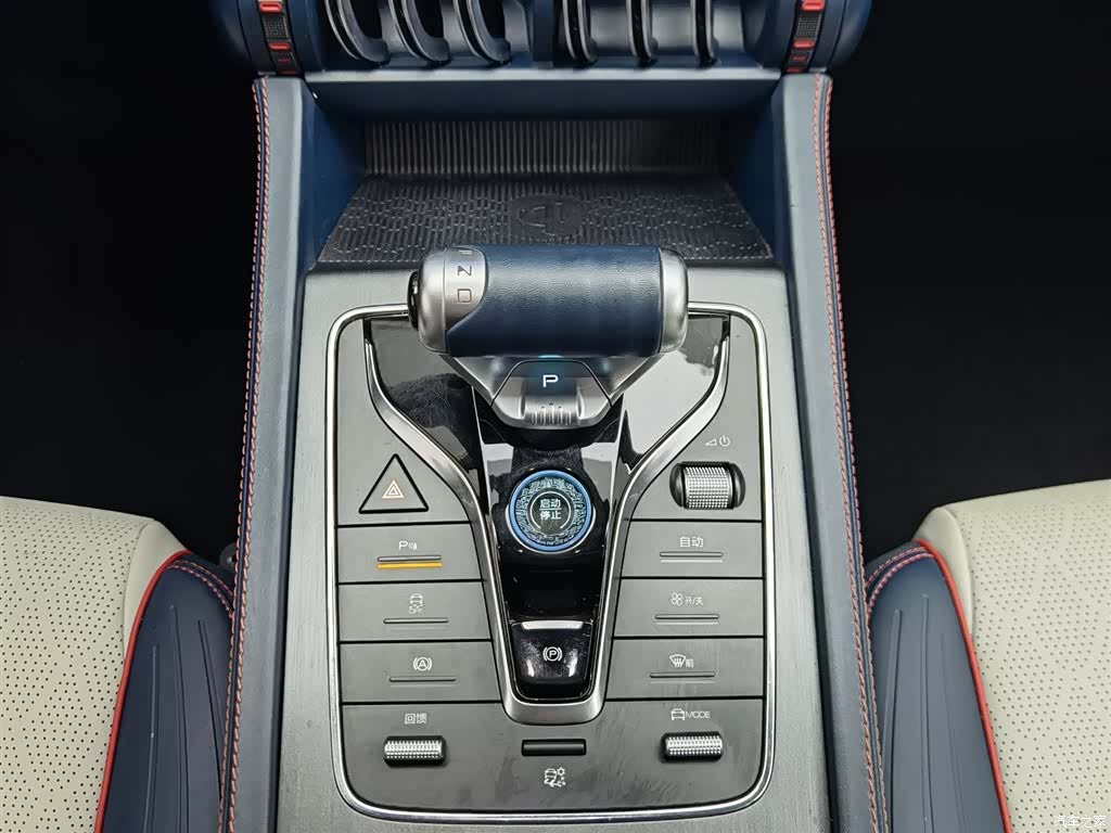 BYD Yuan, 2022 13