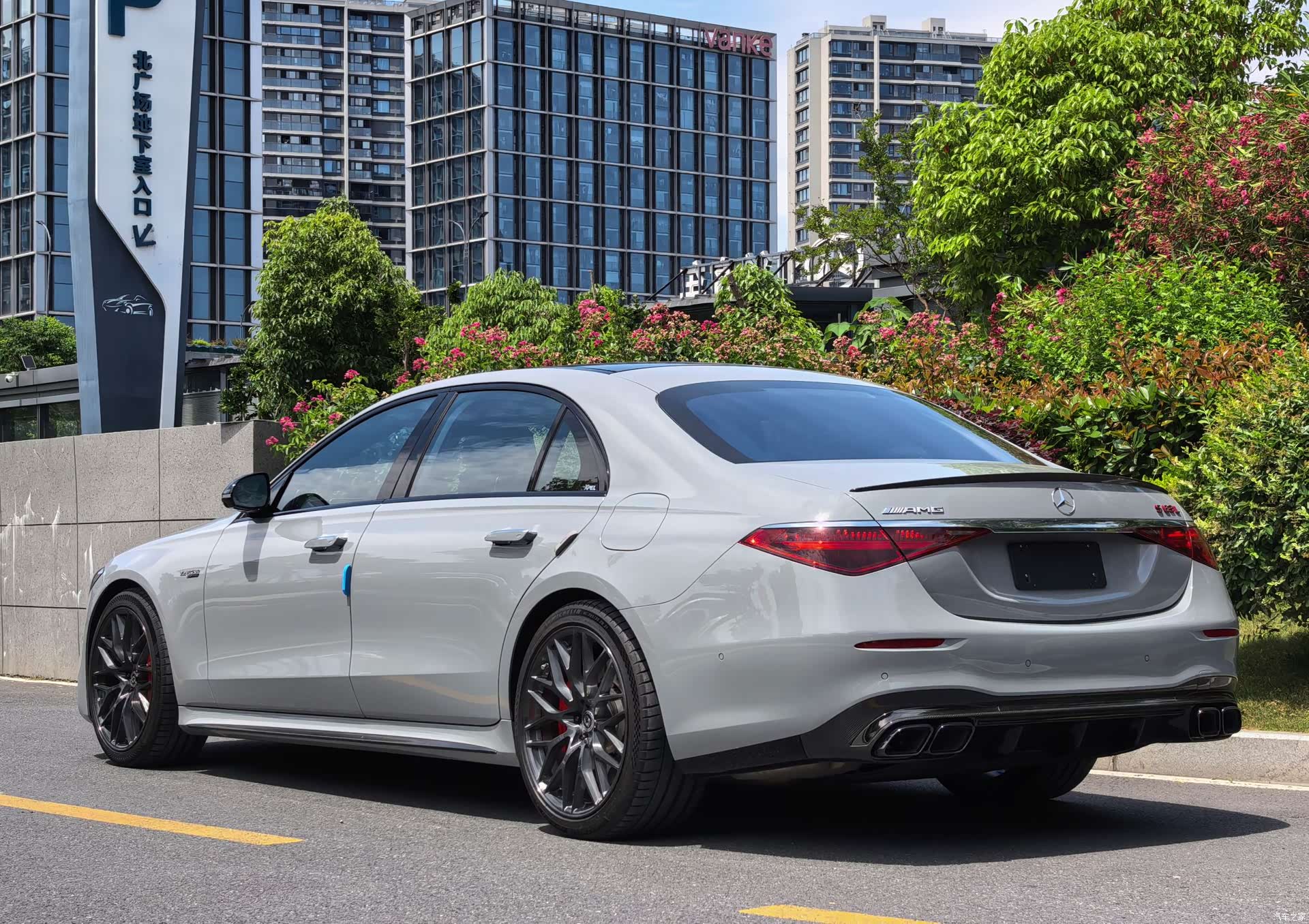 Mercedes-Benz S-Class, 2025 3
