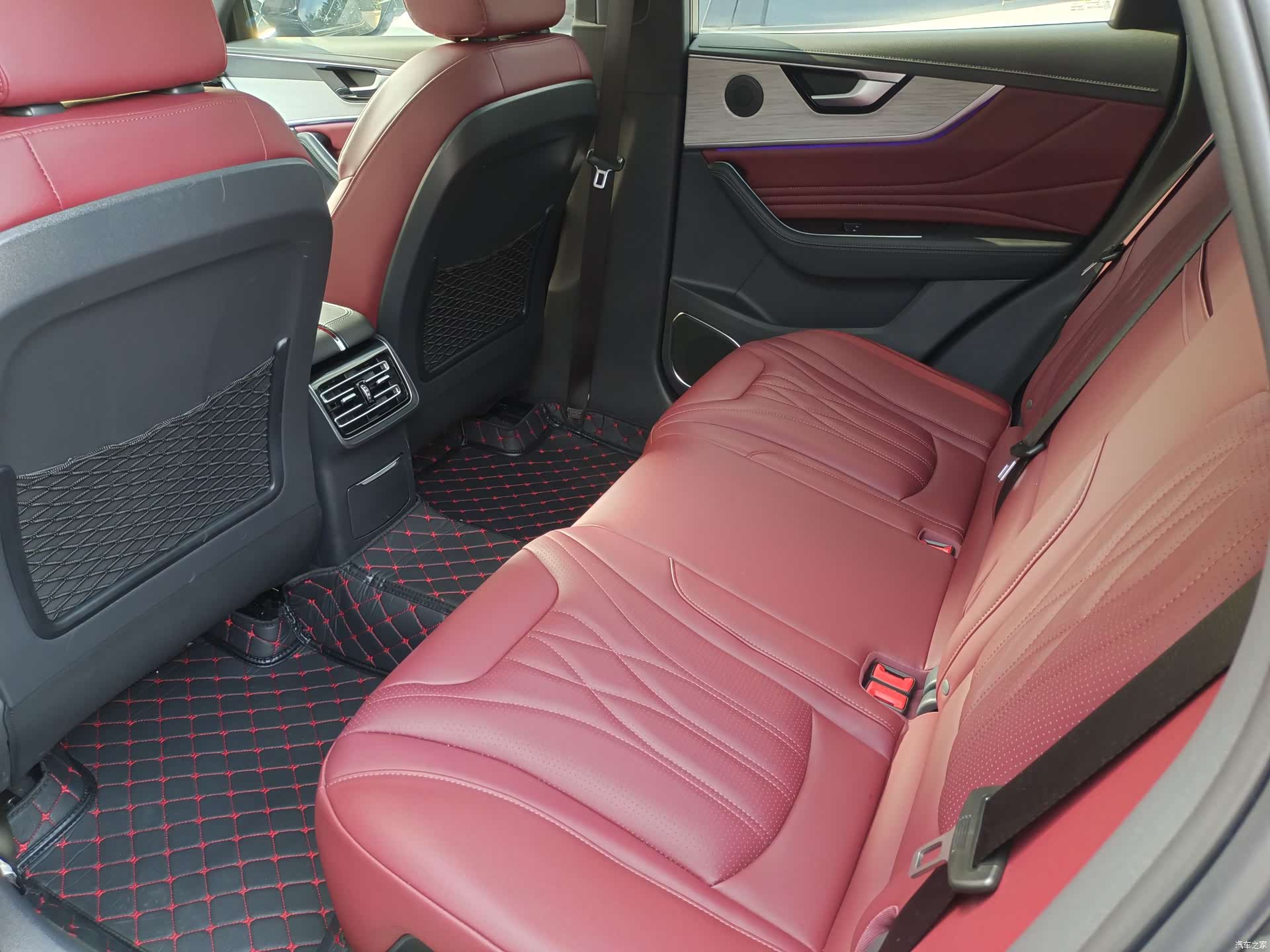 Hongqi HS5, 2024 все фото