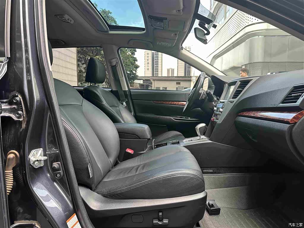 Subaru Outback, 2010 6