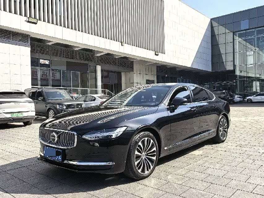 Volvo S90 2024 B5 Luxury