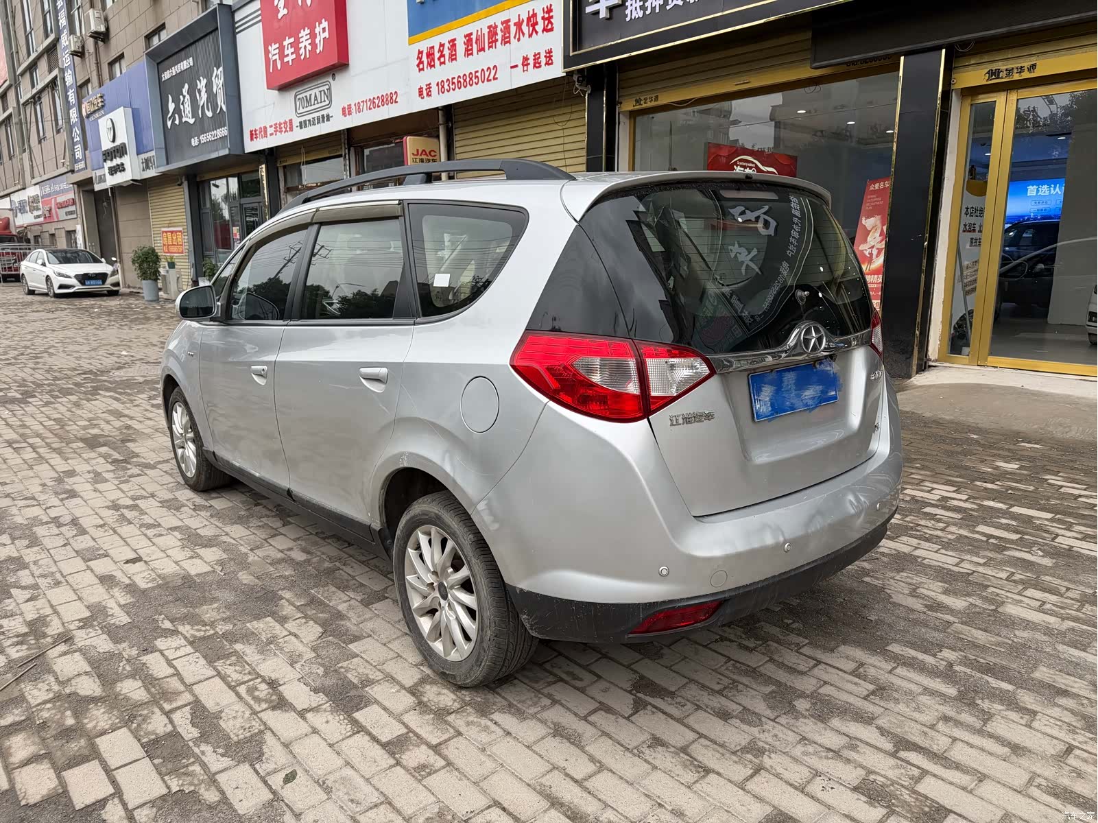 JAC M2, 2015 4