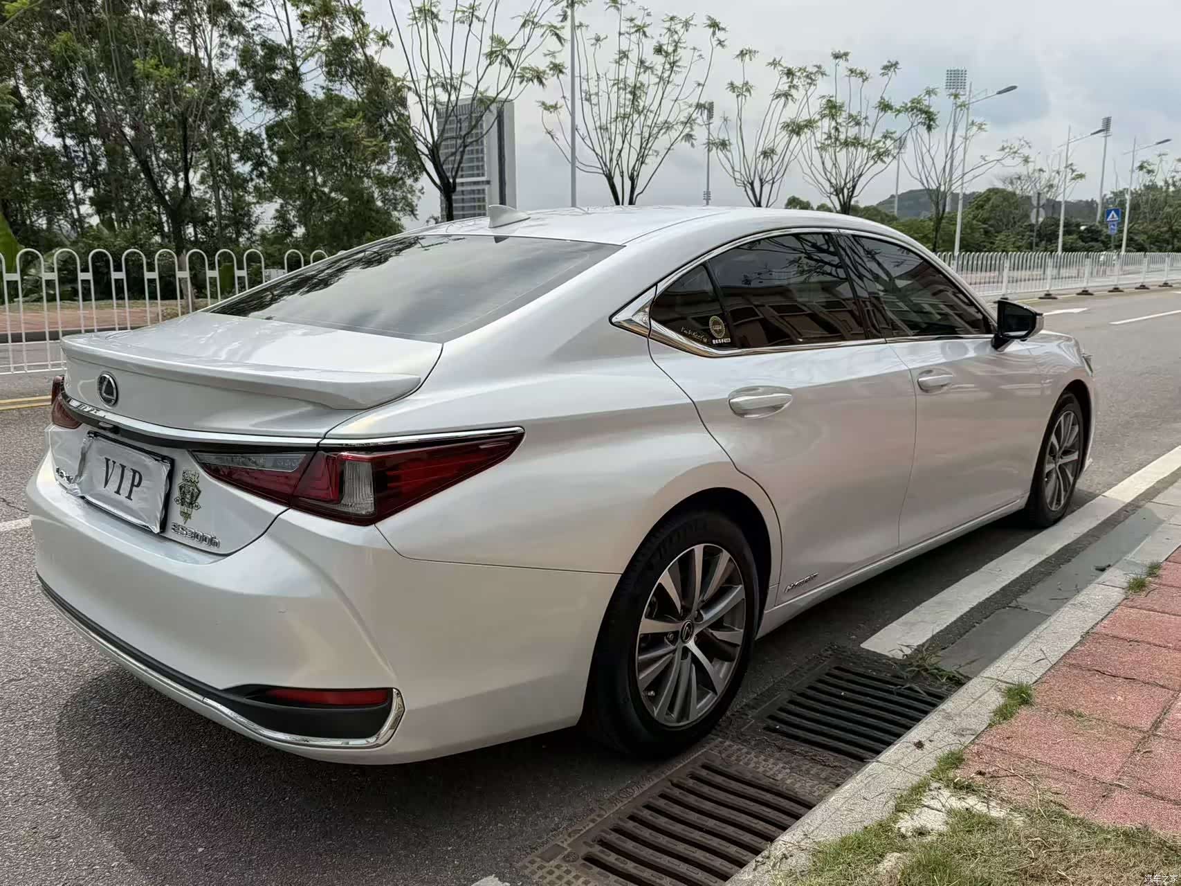 Lexus ES, 2019 7